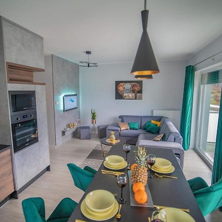 Apartament W Cieplicach Deluxe Jelenia Gora Ngoại thất bức ảnh