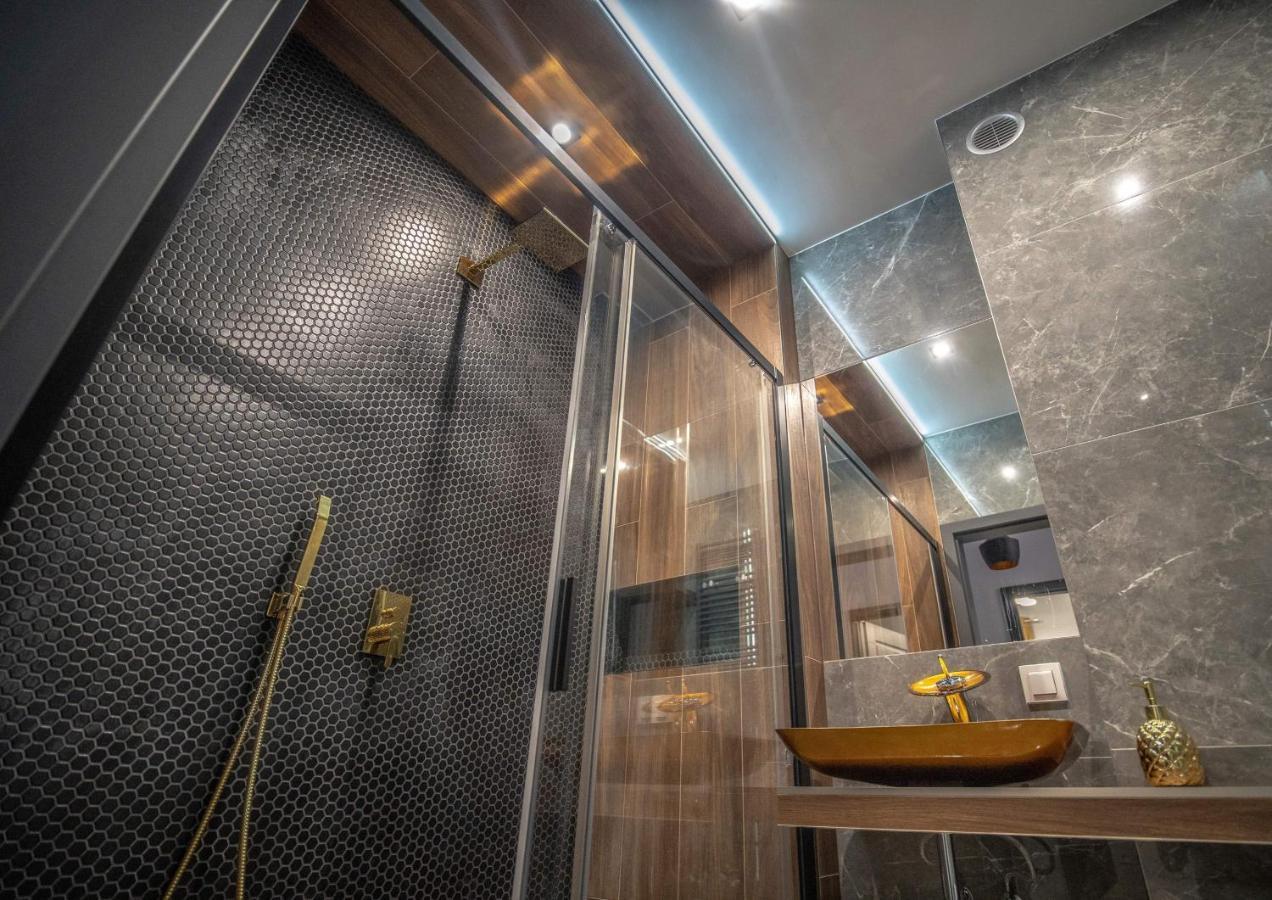 Apartament W Cieplicach Deluxe Jelenia Gora Ngoại thất bức ảnh