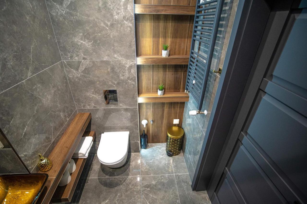 Apartament W Cieplicach Deluxe Jelenia Gora Ngoại thất bức ảnh