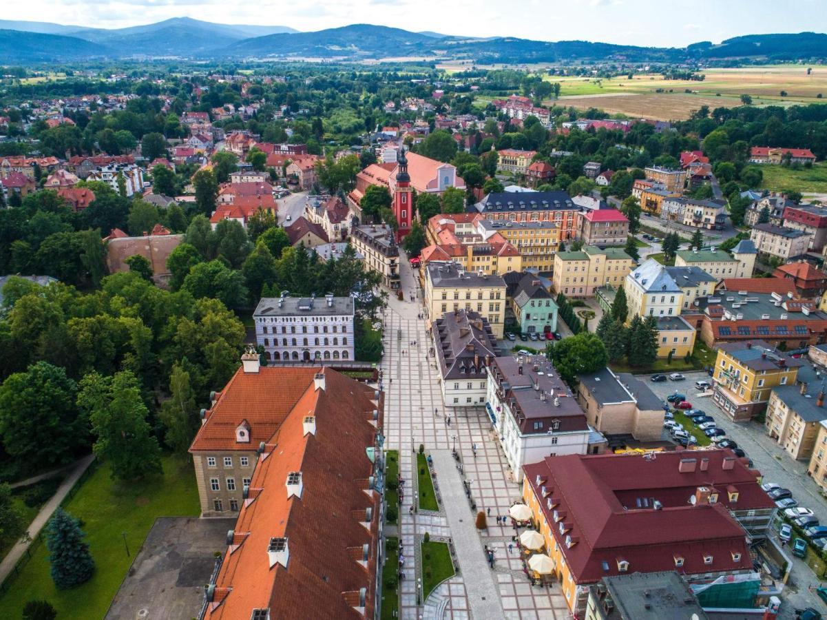 Apartament W Cieplicach Deluxe Jelenia Gora Ngoại thất bức ảnh